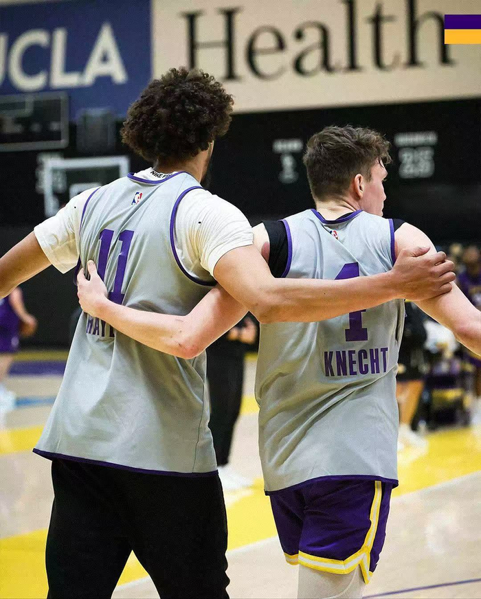 包含洛杉矶湖人发布备战花絮；集结日豪取连胜；西甲任务艰巨；阵容厚度经受考验的词条